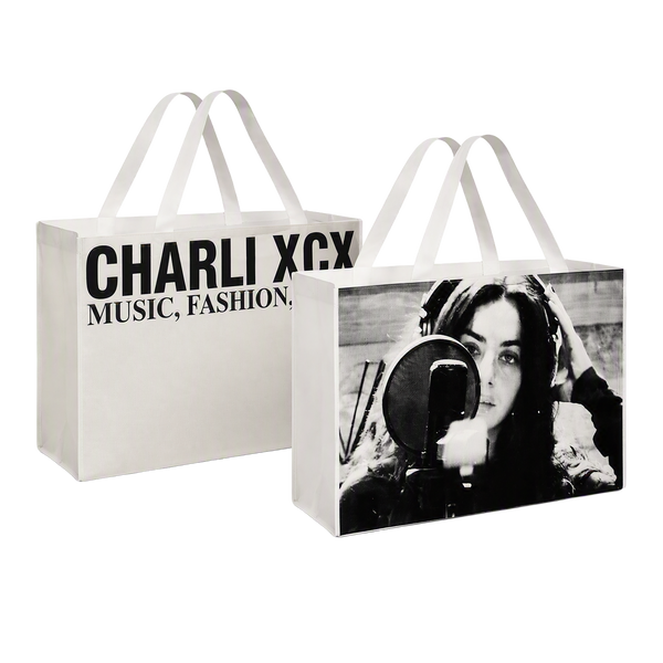 Charli XCX『the moment』 LOGO トートバッグ　新品 Charli XCX『the moment』 LOGO トートバッグ 新品 charli-xcx-tote1